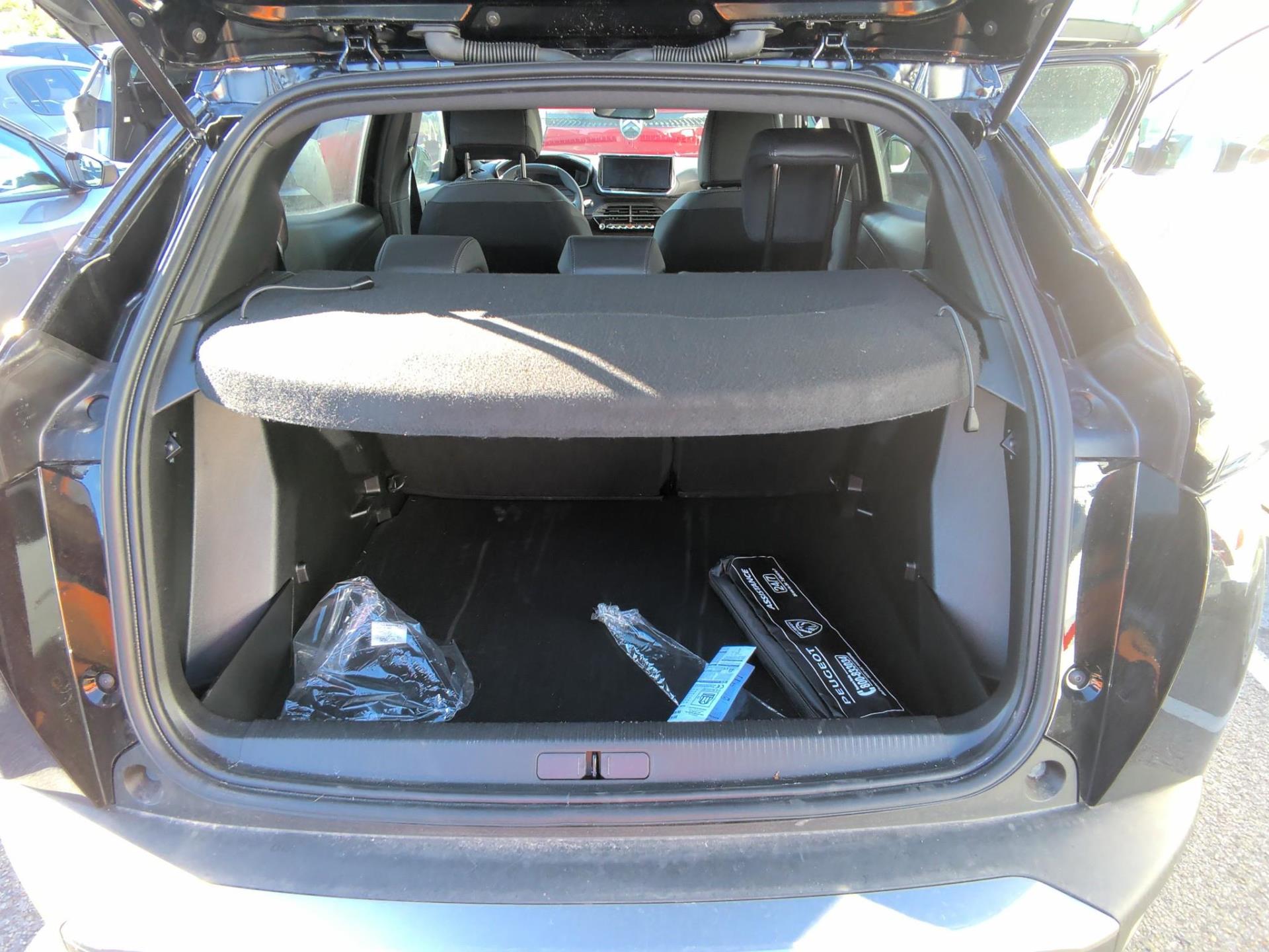 Peugeot 2008 Hybrid 145 ch e-DCS6 Allure 2026
