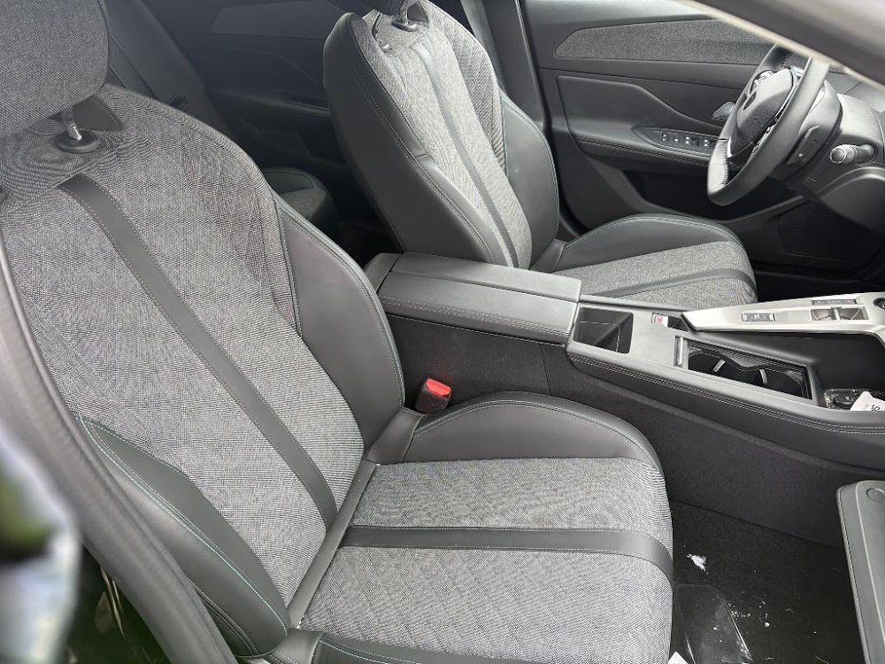 Foto Peugeot 408 11