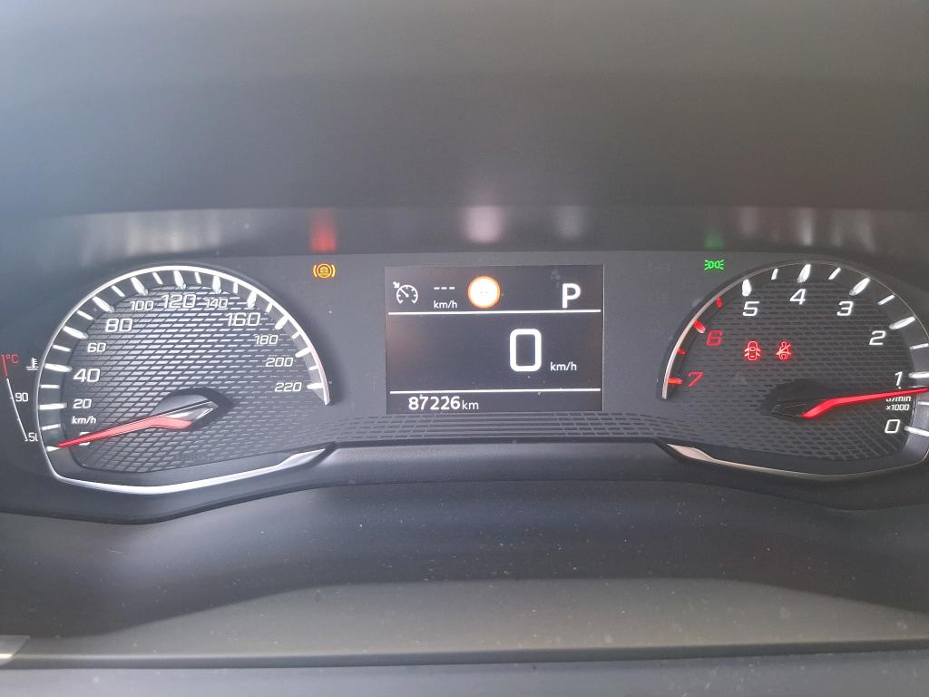 Peugeot 2008 BlueHDi 130 S&S EAT8 Allure 2021