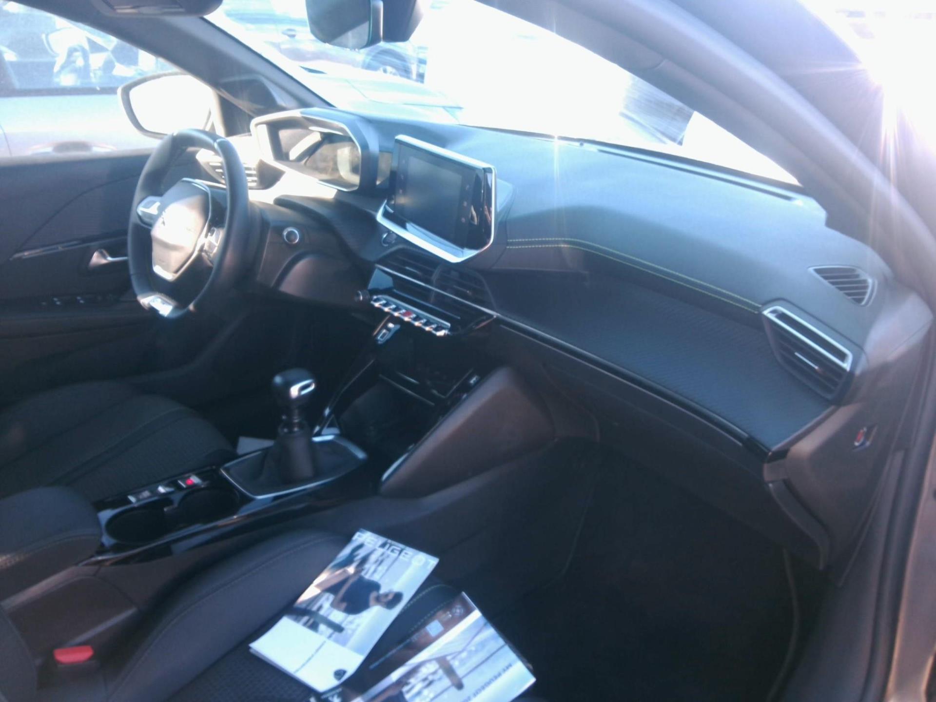 Peugeot 208 PureTech 100 S&S BVM6 GT 2023