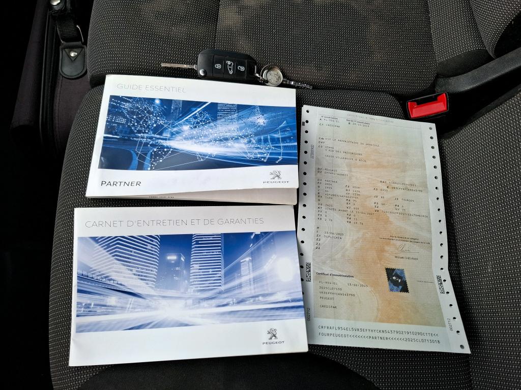 Peugeot PARTNER FOURGON STANDARD 650 KG BLUEHDI 100 BVM5 PREMIUM 2019