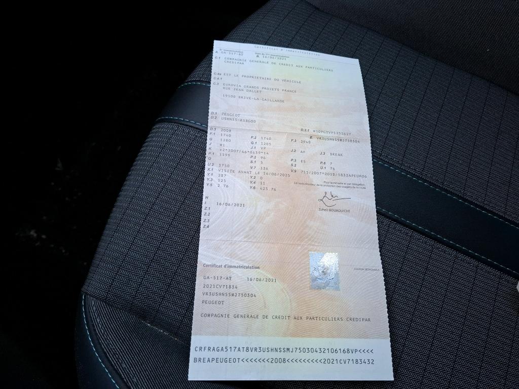 Peugeot 2008 PureTech 130 S&S EAT8 Allure Business 2021