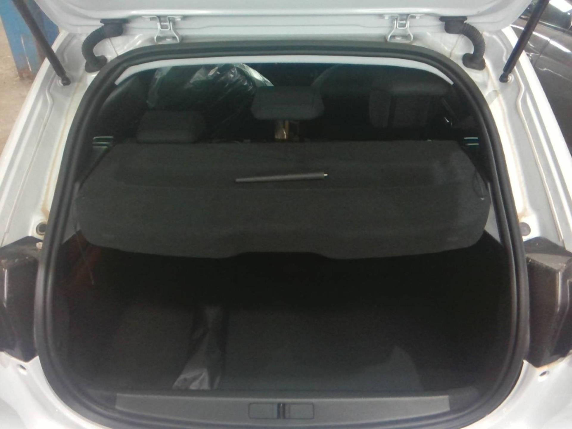 Peugeot 208 Hybrid 110 ch e-DCS6 Style 2025