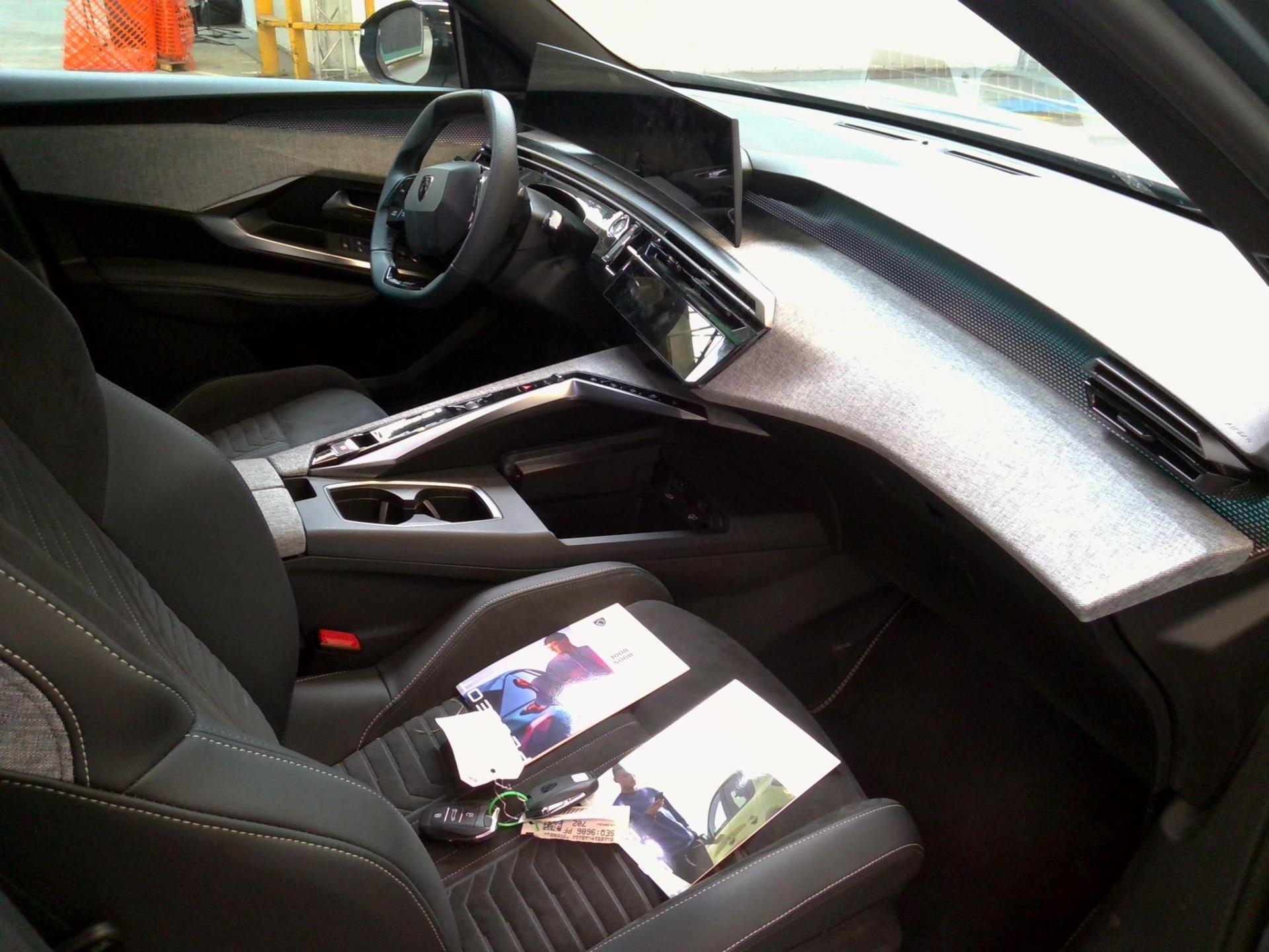 Peugeot 5008 Electrique 73 kWh 210 ch GT 2024