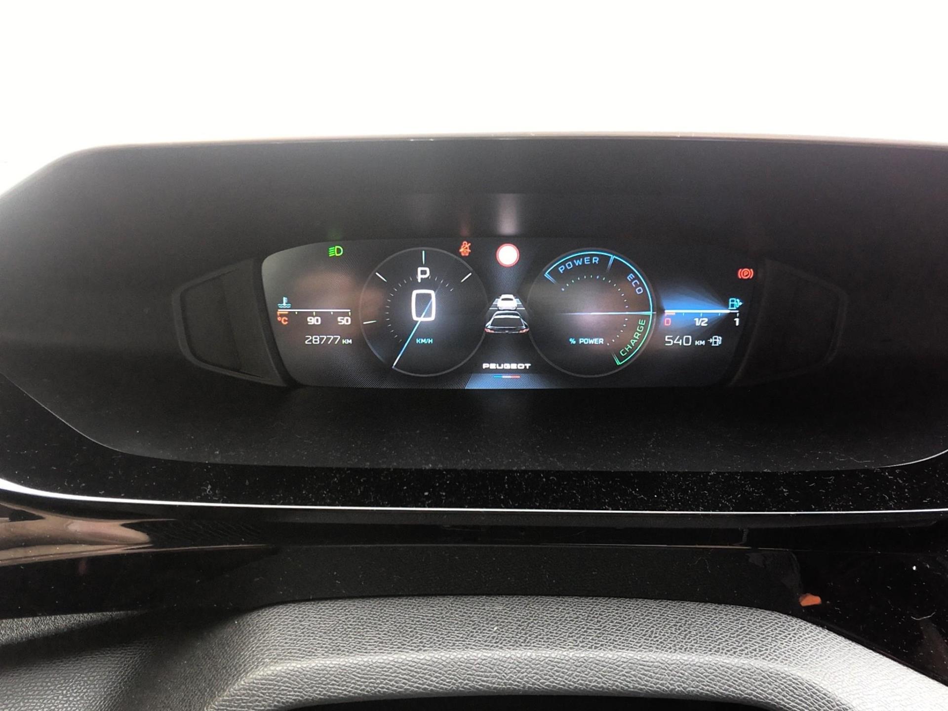 Peugeot 408 Hybrid 136 e-DCS6 Allure 2025