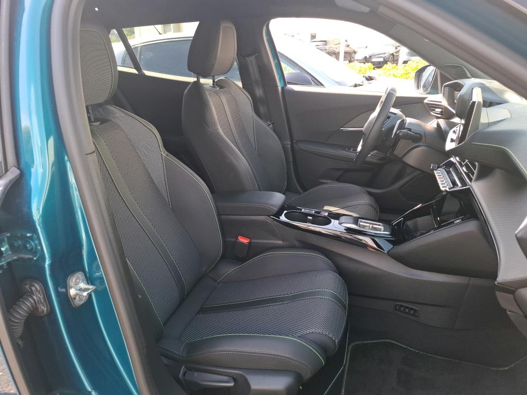 Peugeot 2008 Hybrid 145 ch e-DCS6 GT 2025
