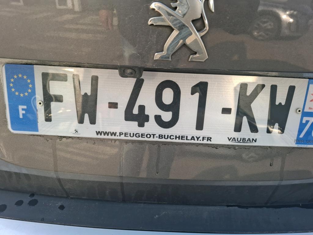 Peugeot 2008 BlueHDi 130 S&S EAT8 GT 2021