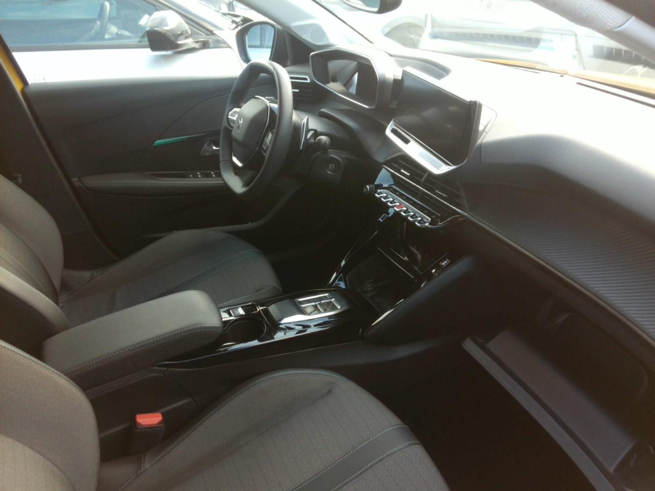 Foto Peugeot 208 5