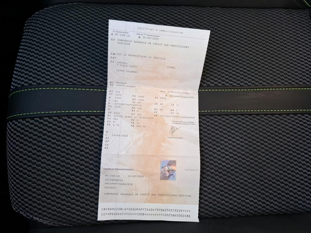 Peugeot 208 Hybrid 136 e-DCS6 GT 2025