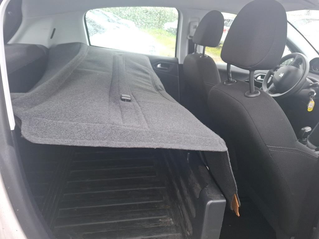 Peugeot 208R Entr 