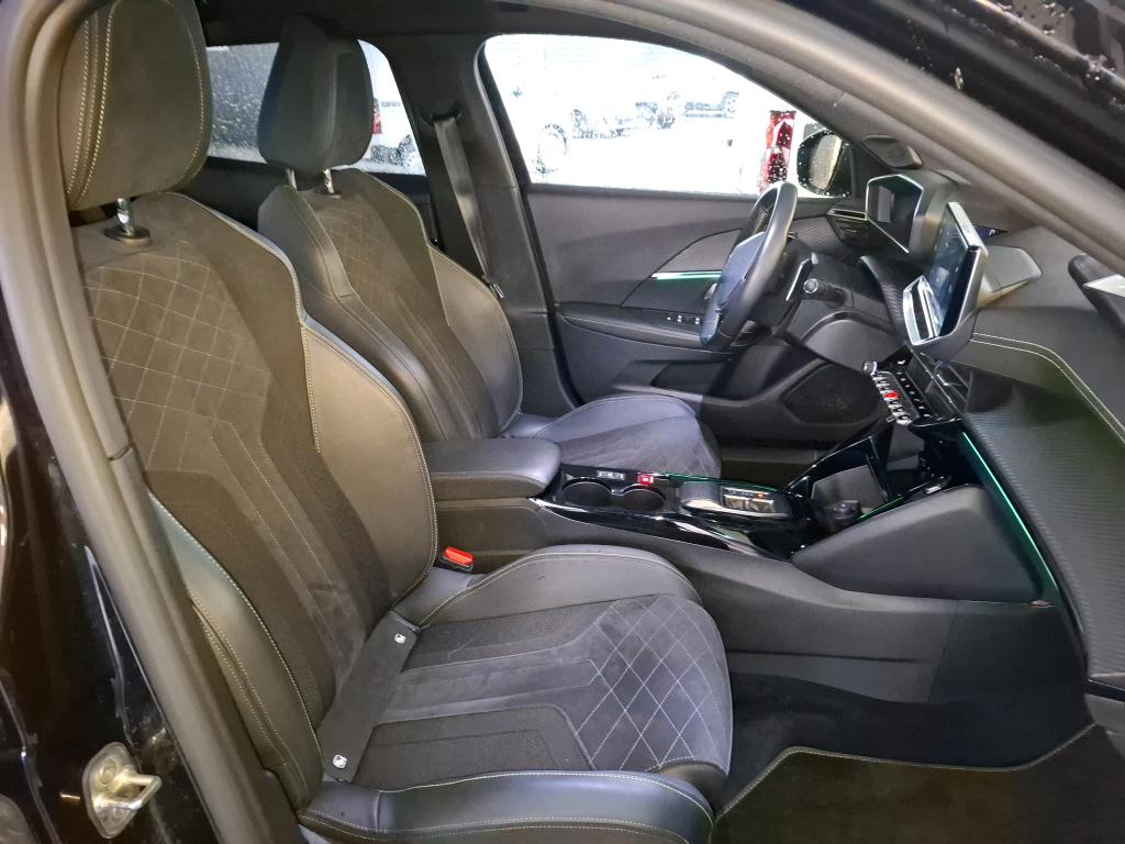 Peugeot 2008 PureTech 130 S&S EAT8 GT 2022