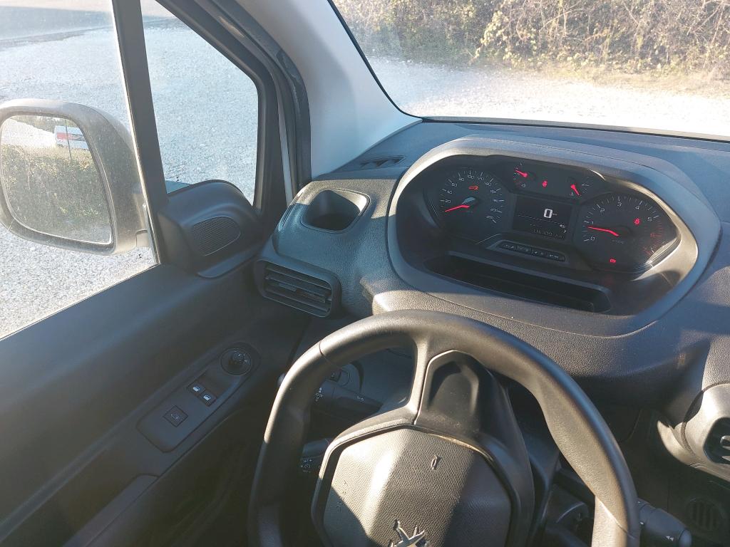 Peugeot PARTNER FOURGON STANDARD 650 KG BLUEHDI 100 S&S BVM5 PREMIUM 2019
