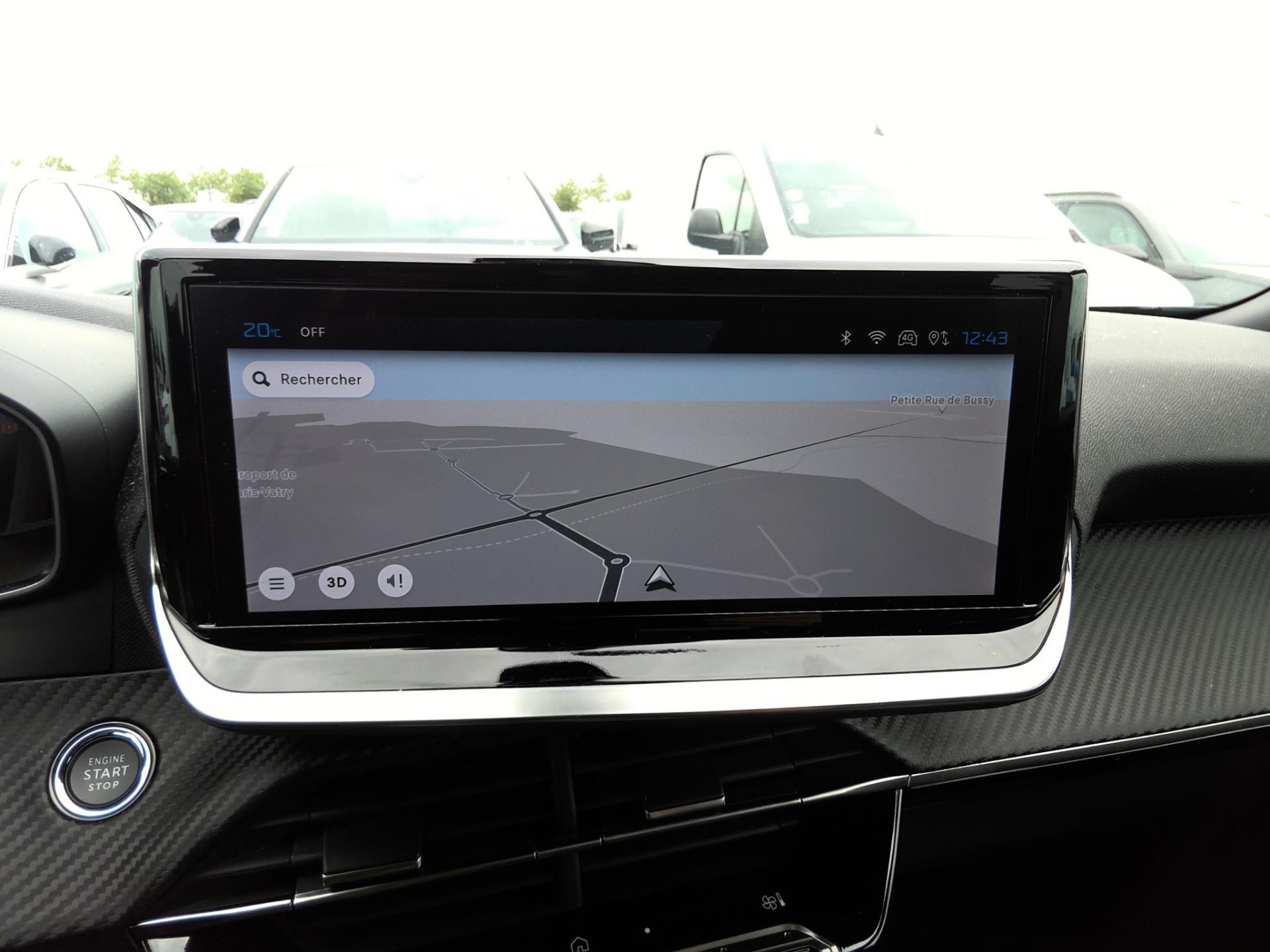 Peugeot 2008 Hybrid 136 e-DCS6 Allure 2025