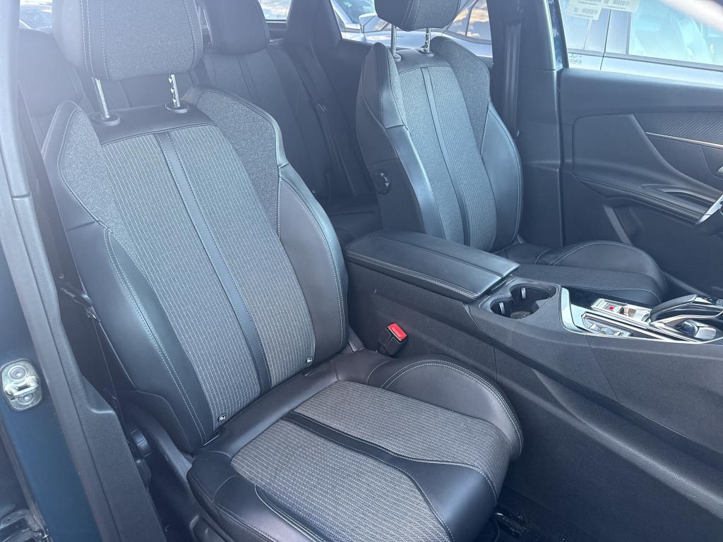 Peugeot 3008 Hybrid 225 e-EAT8 Allure 2022