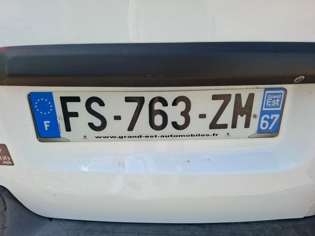 Peugeot EXPERT FGN TOLE STANDARD 2.0 BLUEHDI 120 S&S BVM6 ASPHALT 2020