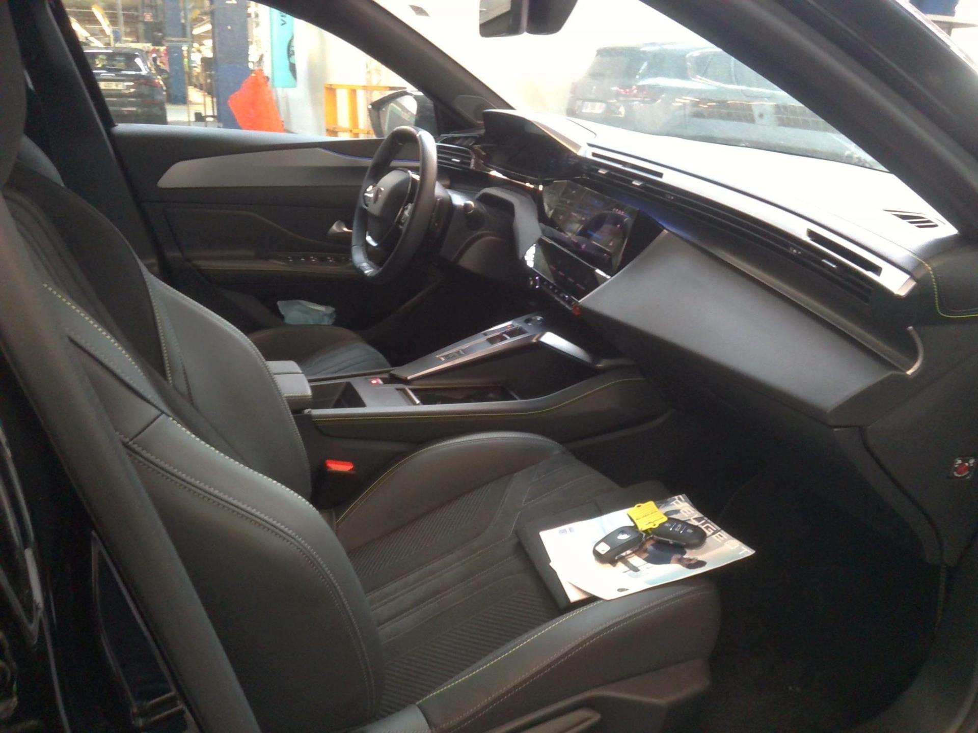 Peugeot 408 PHEV 180 e-EAT8 GT 2023