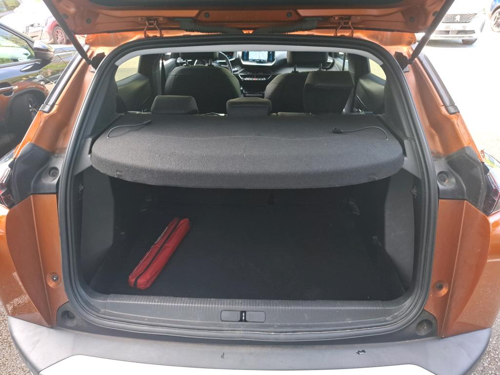Peugeot 2008 BlueHDi 130 S&S EAT8 Allure Business 2021