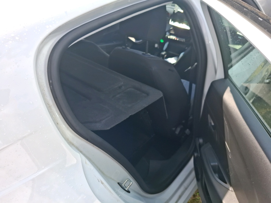 Peugeot 208 BLUEHDI 100 S&S BVM6 PREMIUM PACK 2021