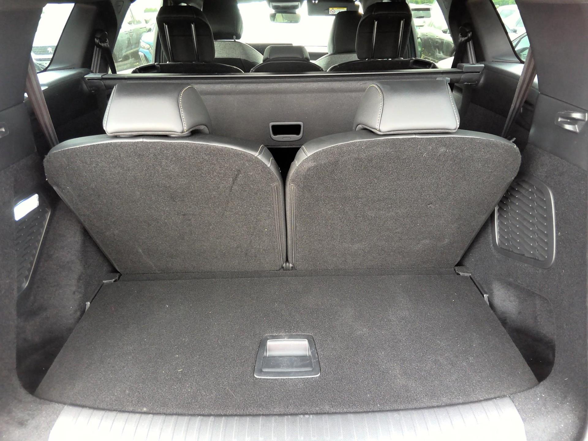 Peugeot 5008 Hybrid 145 e-DCS6 Allure 2025