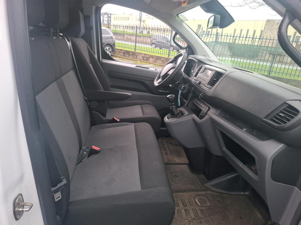 Peugeot EXPERT FGN TOLE STANDARD 2.0 BLUEHDI 120 S&S BVM6 PREMIUM 2018