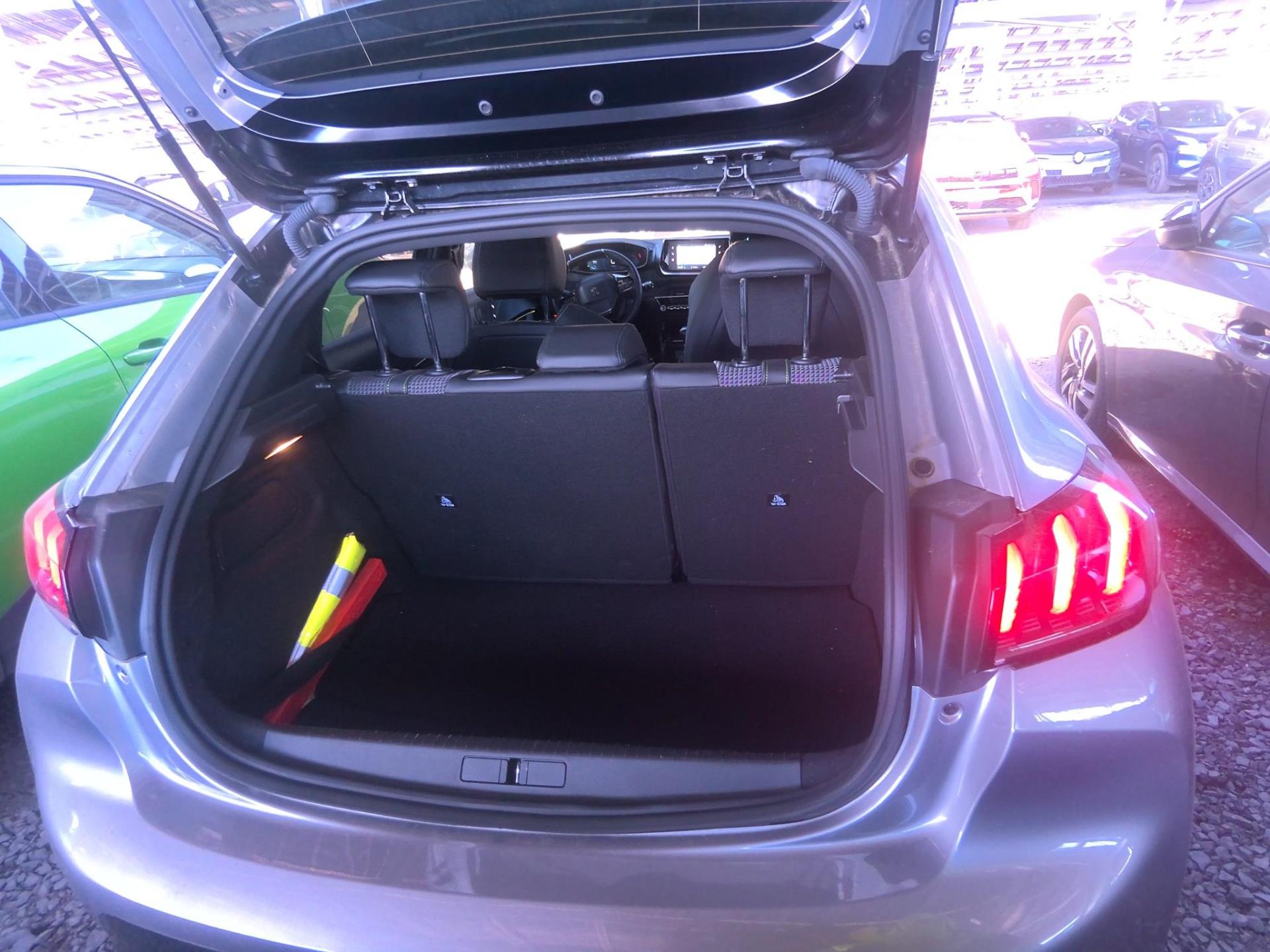 Peugeot 208 PureTech 100 S&S BVM6 GT 2023