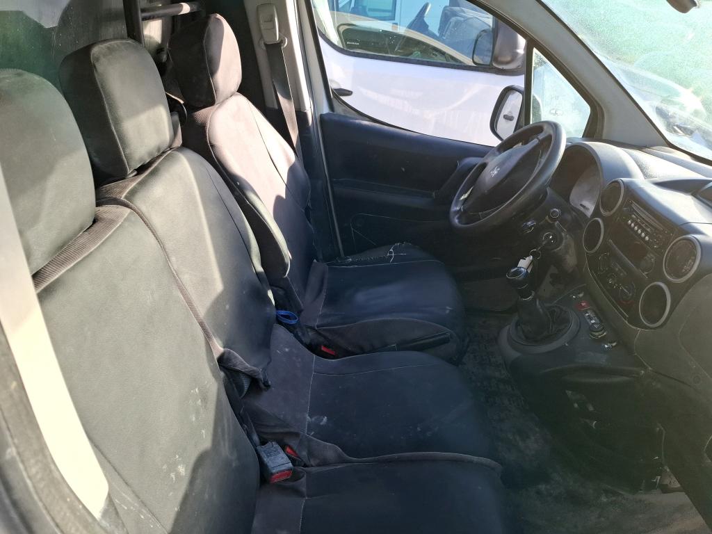 Peugeot PARTNER FOURGON STANDARD 1.6 BLUEHDI 100 BVM5 PREMIUM 2017