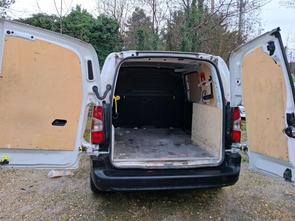 Peugeot PARTNER FOURGON STANDARD 650 KG BLUEHDI 100 S&S BVM5 PREMIUM 2020