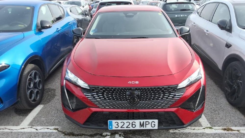 Peugeot 408 Nuevo 408 Allure PLUG-IN HYBRID 180 e-EAT8
