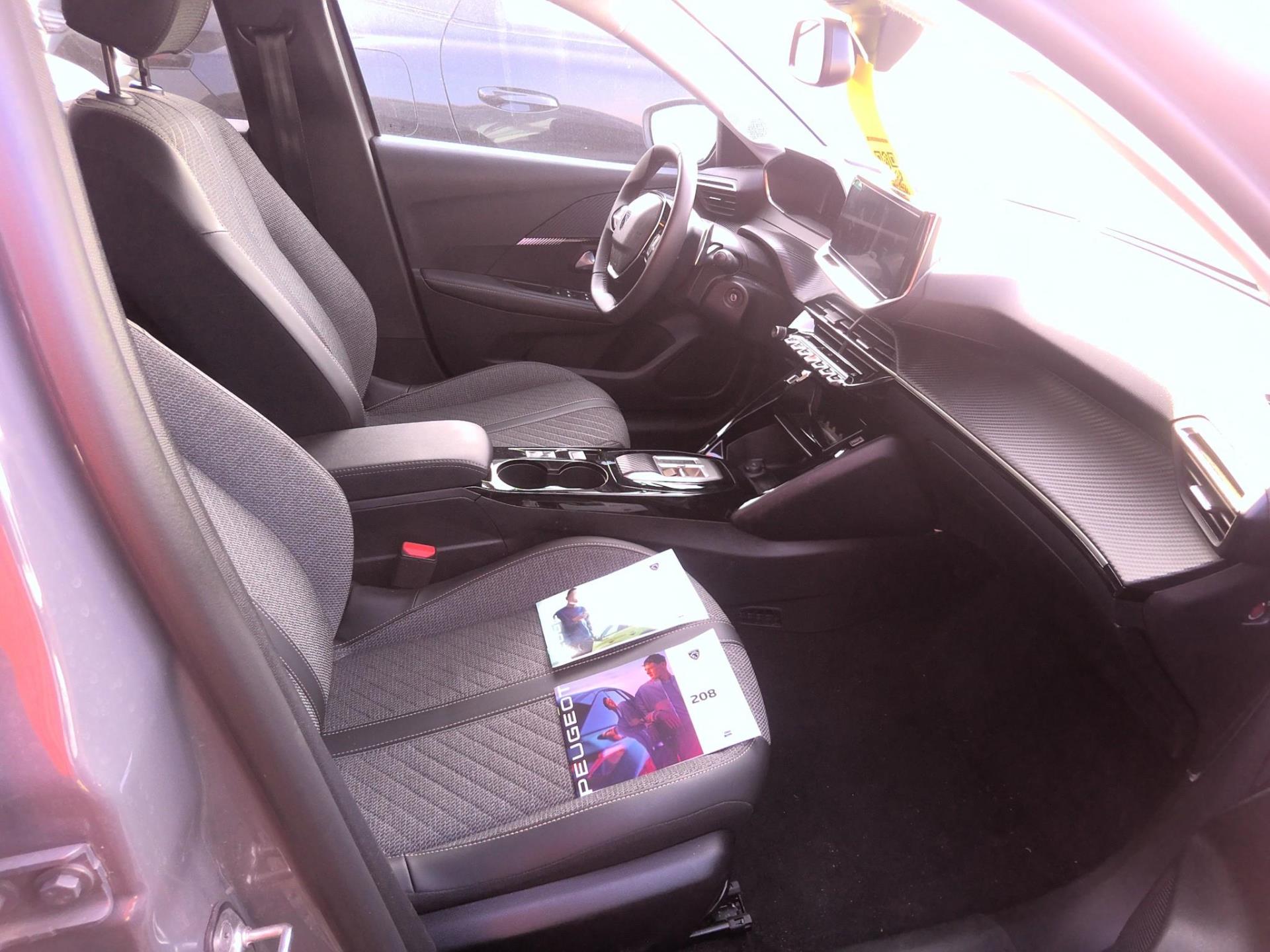 Peugeot 208 Hybrid 110 ch e-DCS6 Allure 2025