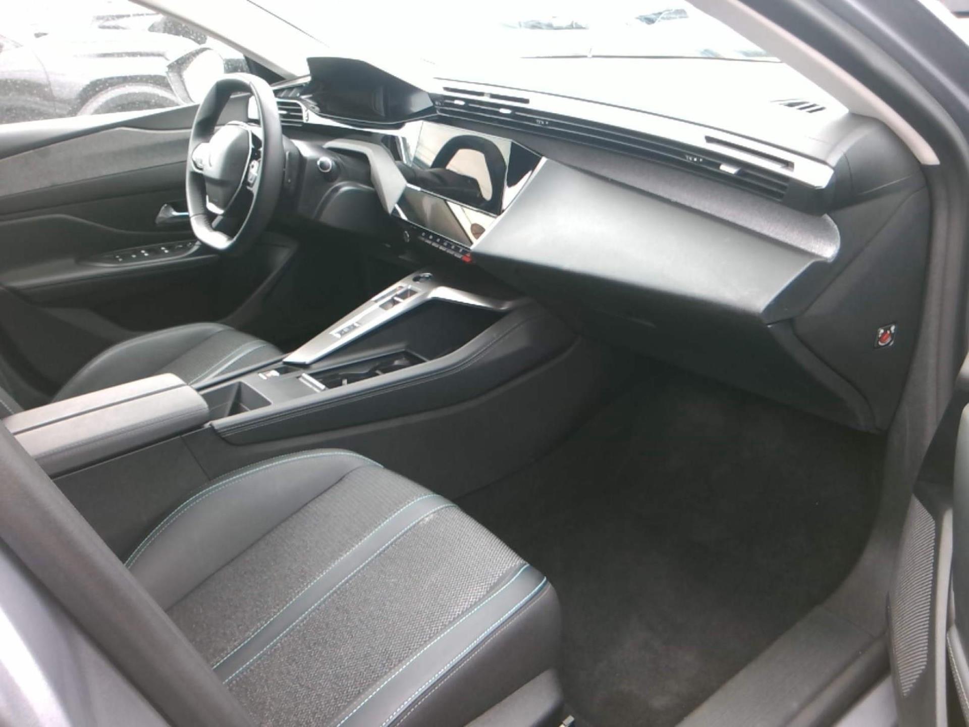 Peugeot 308 III 