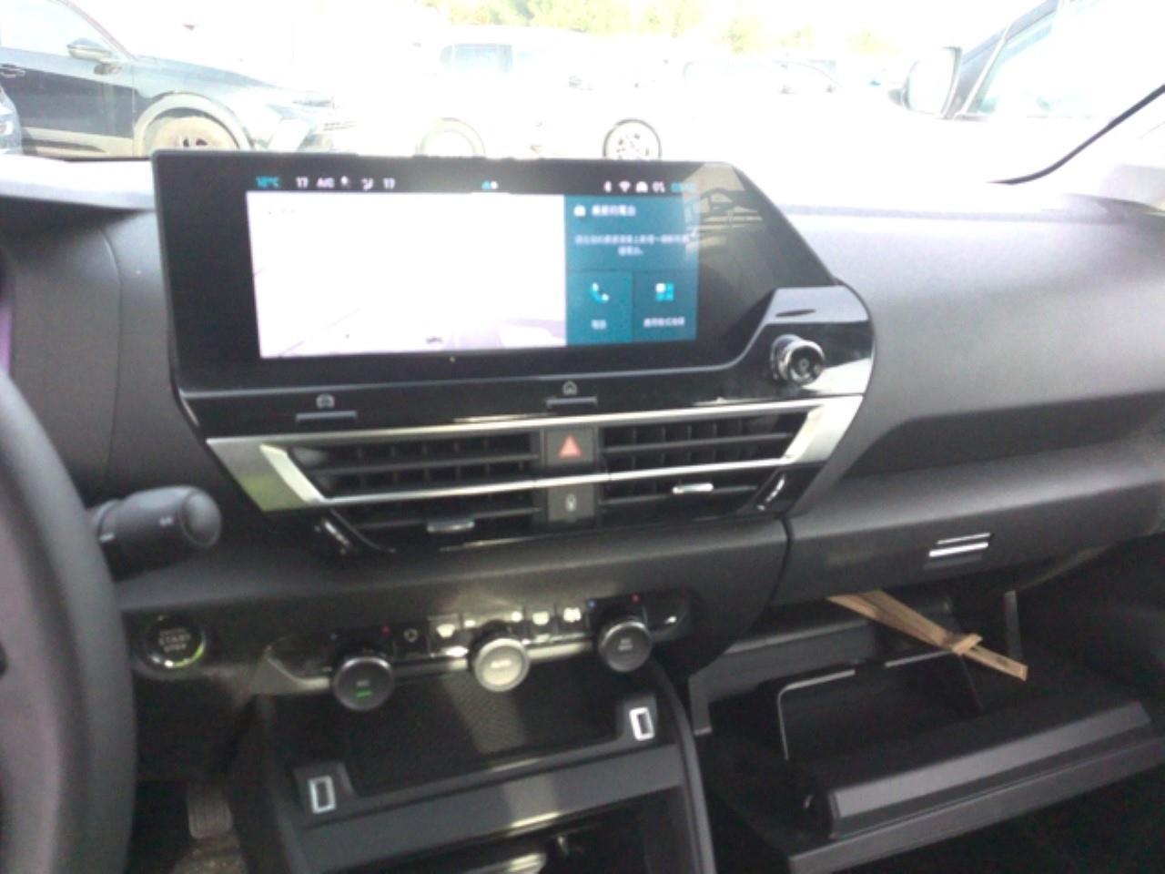 Foto Citroën C4 X 15