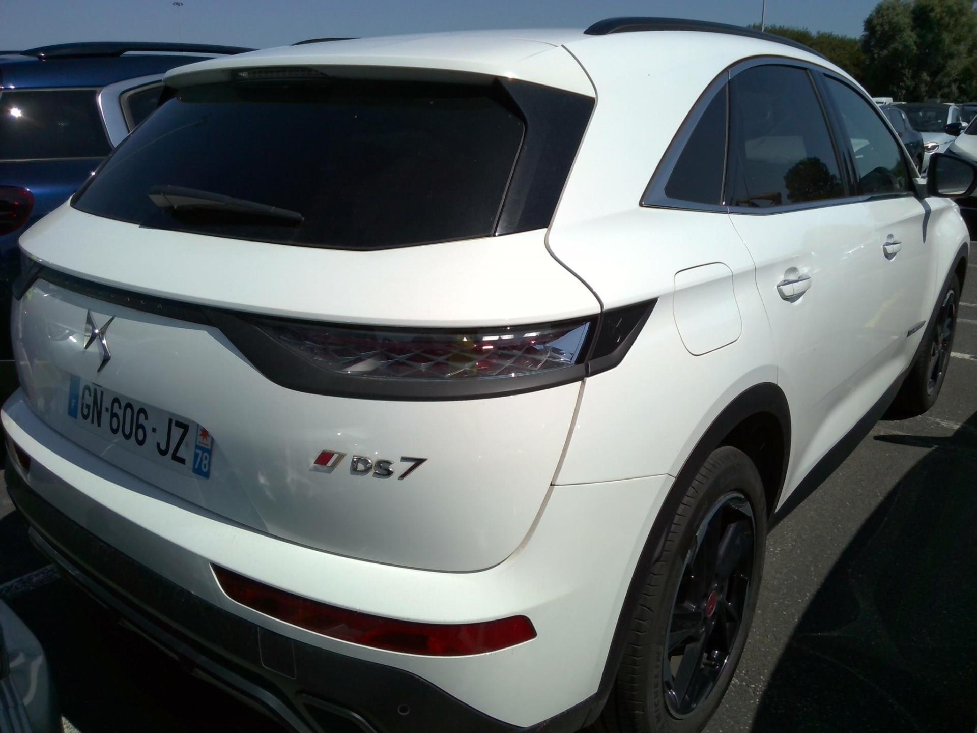 DS DS7 Crossback BlueHDi 130 EAT8 Performance Line 2023