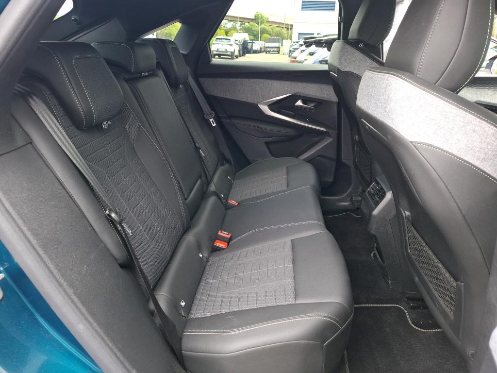 Peugeot 3008 Hybrid 145 e-DCS6 GT 2025