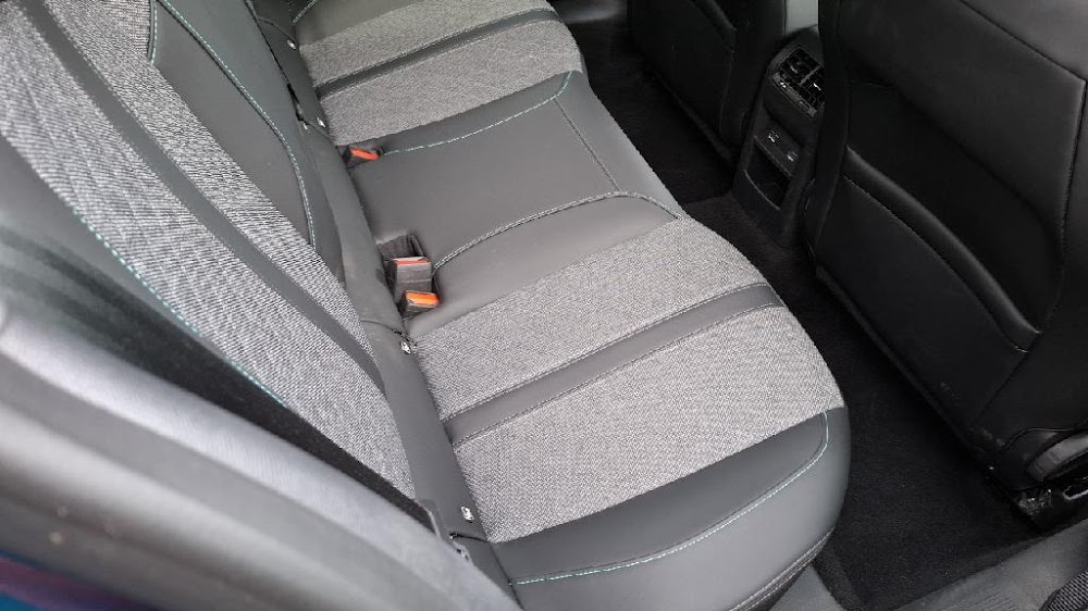 Foto Peugeot 408 12
