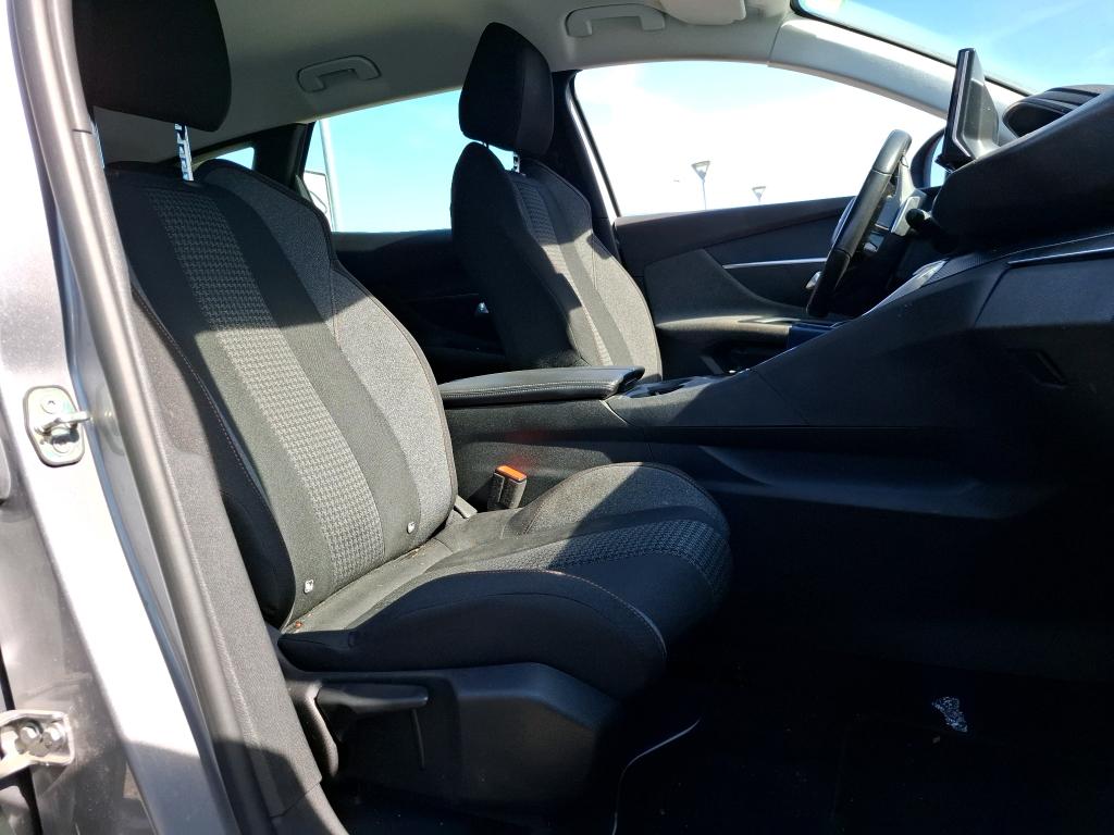 Peugeot 3008 BlueHDi 130ch S&S EAT8 Active Pack 2022