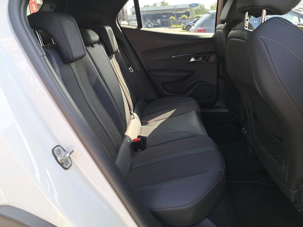 Peugeot 2008 PureTech 155 S&S EAT8 GT 2022