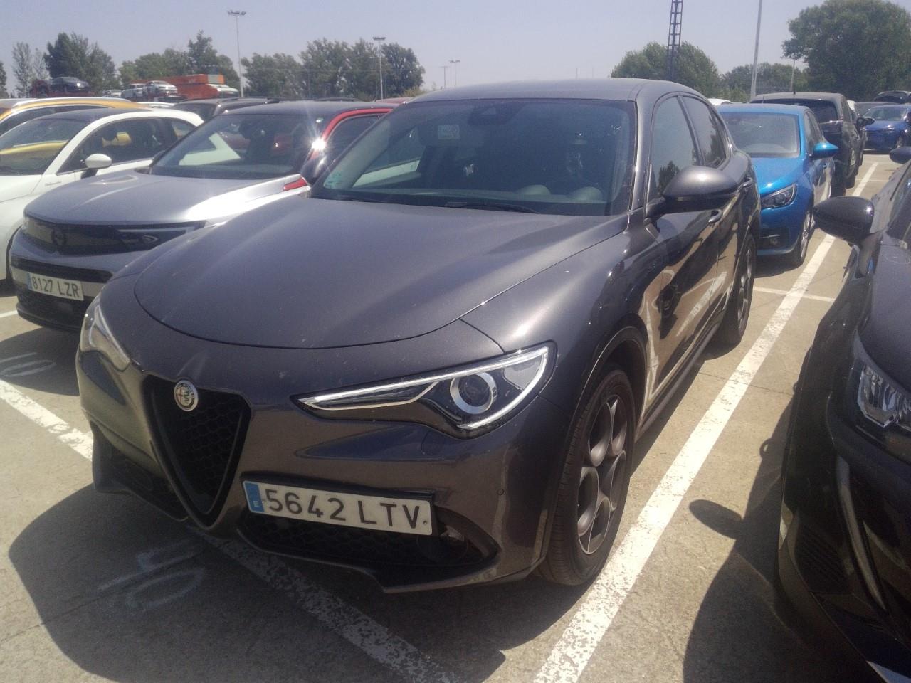 Foto Alfa Romeo Stelvio 2