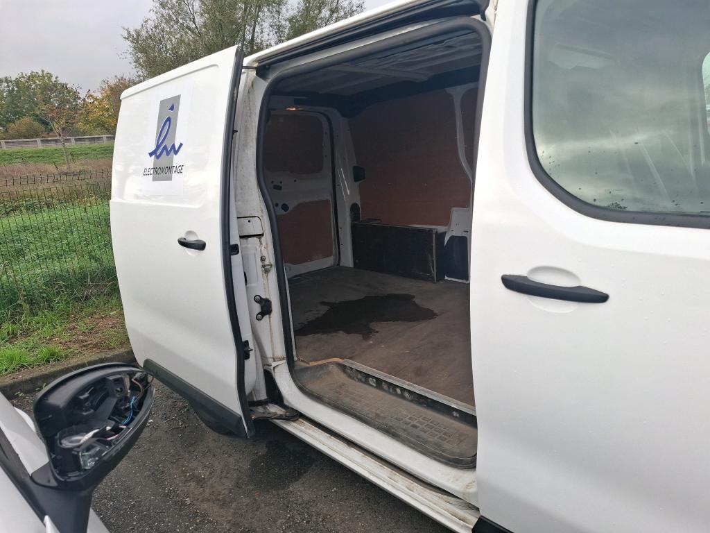 Peugeot EXPERT FGN TOLE STANDARD 1.5 BLUEHDI 120 S&S BVM6 ASPHALT 2021