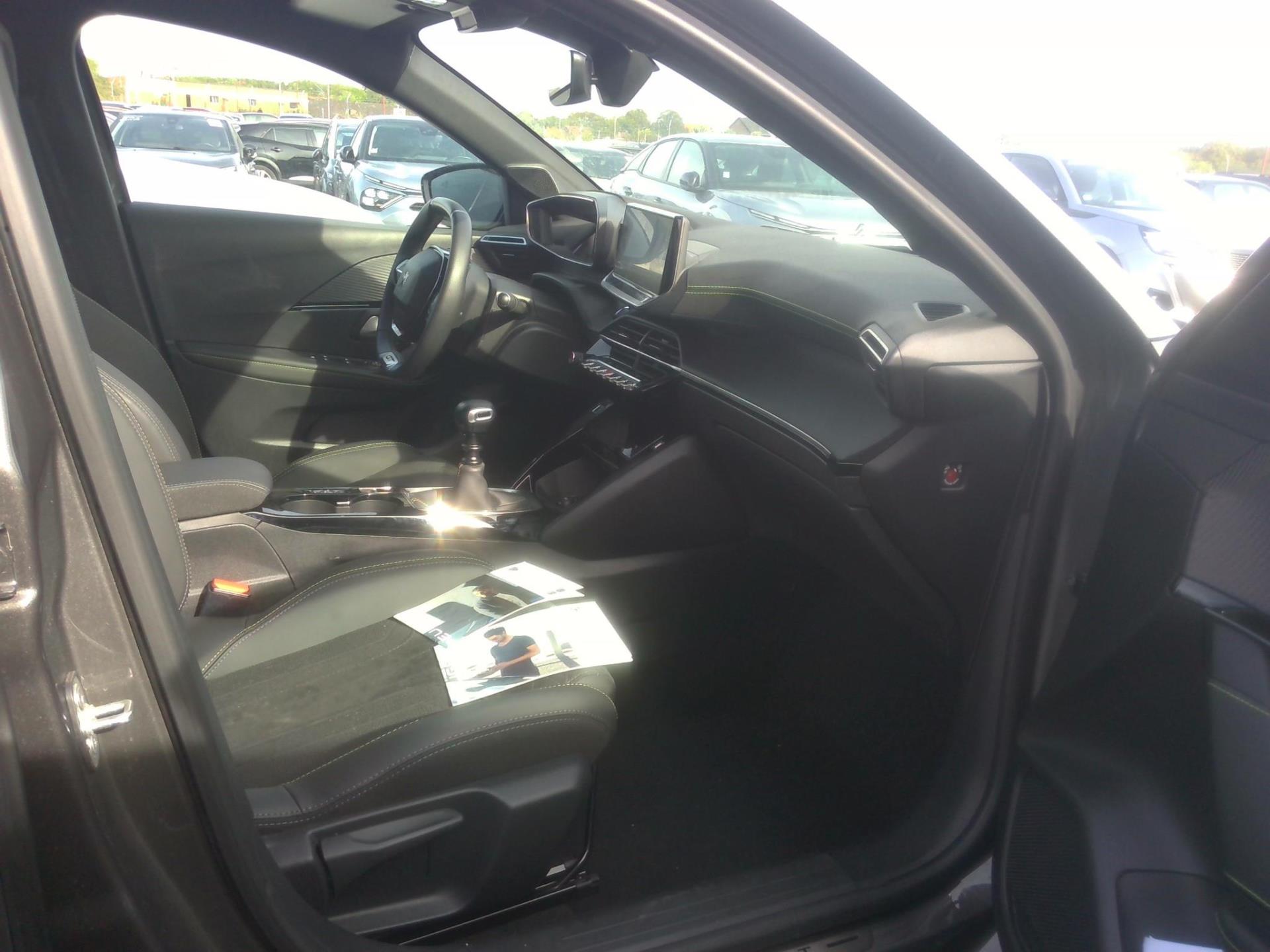 Peugeot 208 BlueHDi 100 S&S BVM6 GT Pack 2022