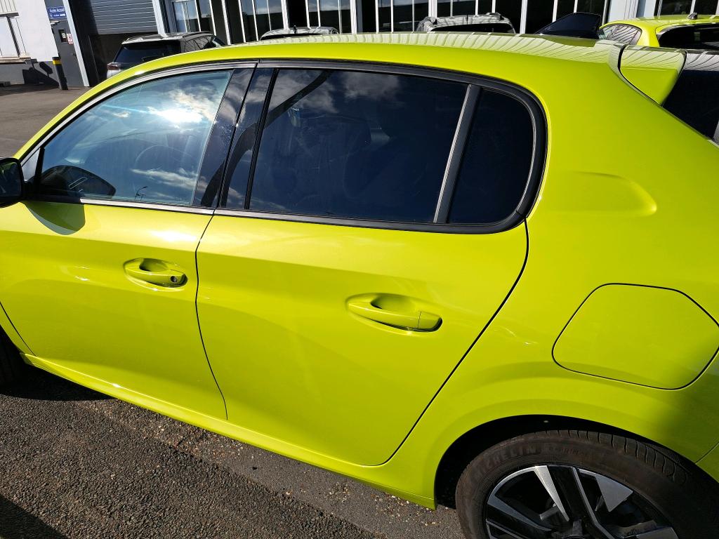 Peugeot 208 Hybrid 100 e-DCS6 Allure 2025