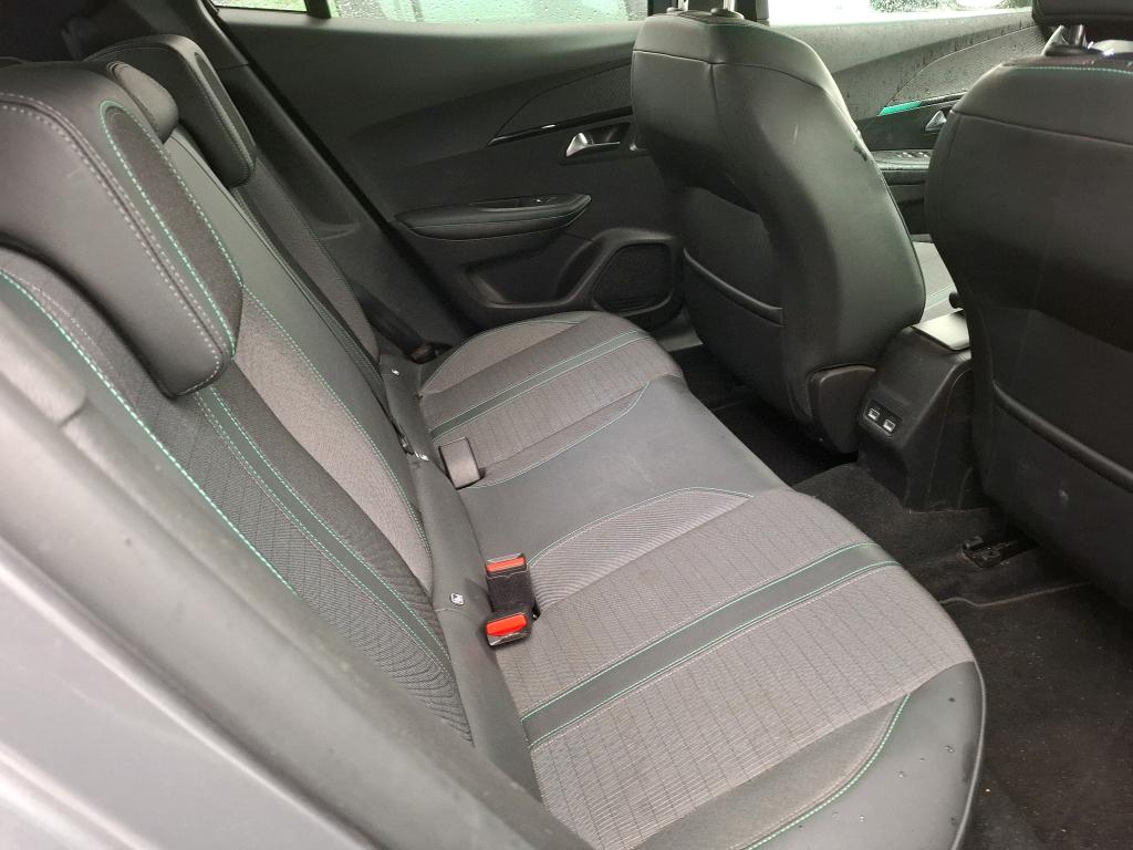 Peugeot 2008 BlueHDi 130 S&S EAT8 Allure 2021