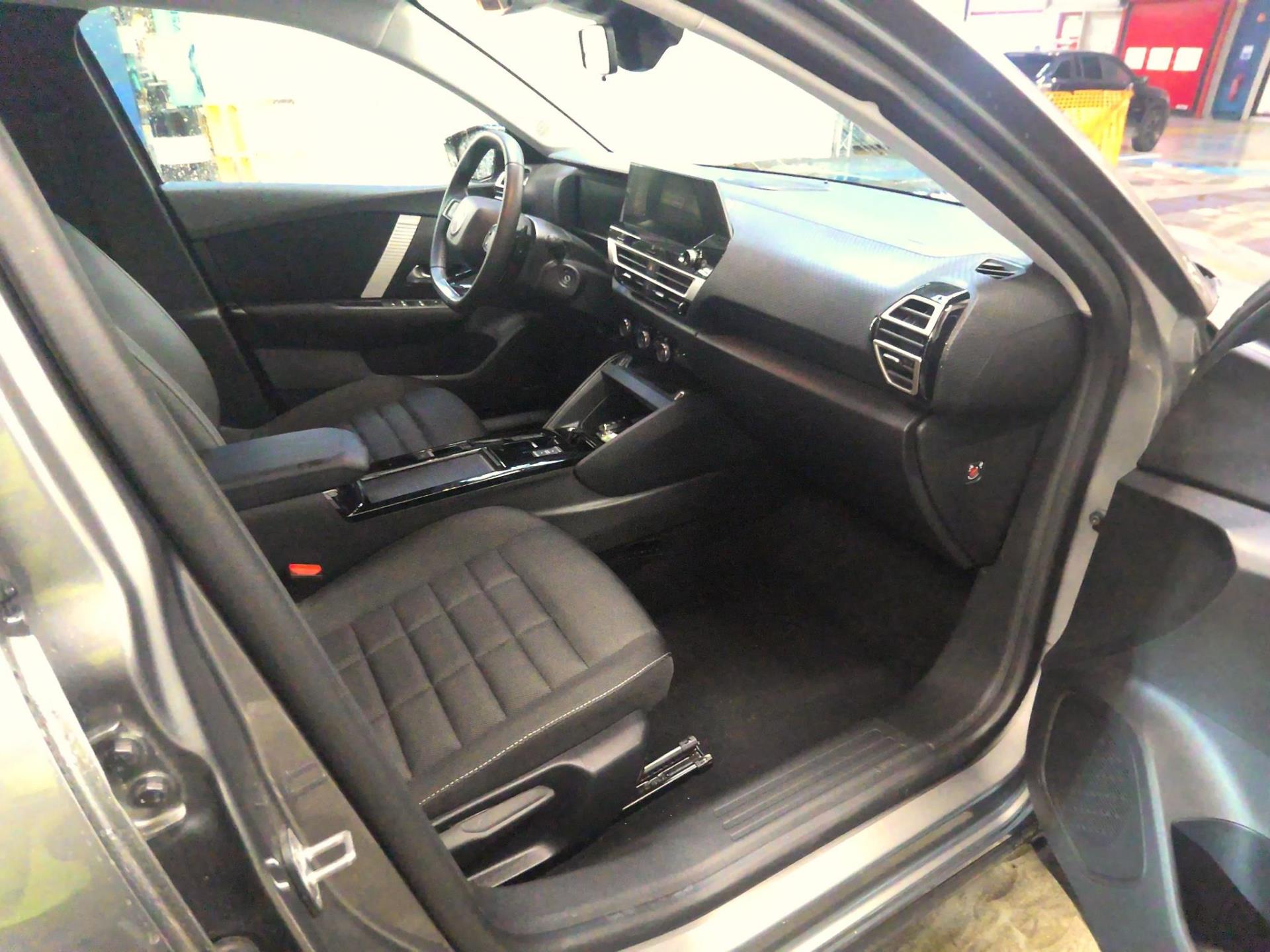 Citroen C4 X Hybride 136 ch e-DCS6 Plus 2025