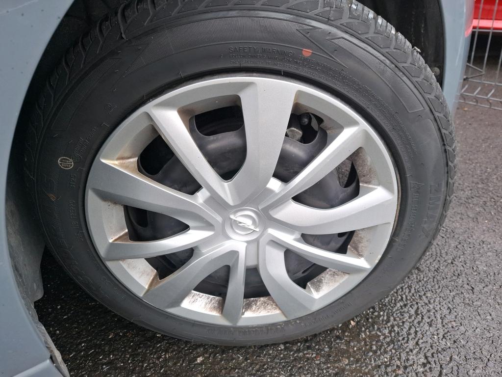 Opel Corsa 1.2 75 ch BVM5  2024