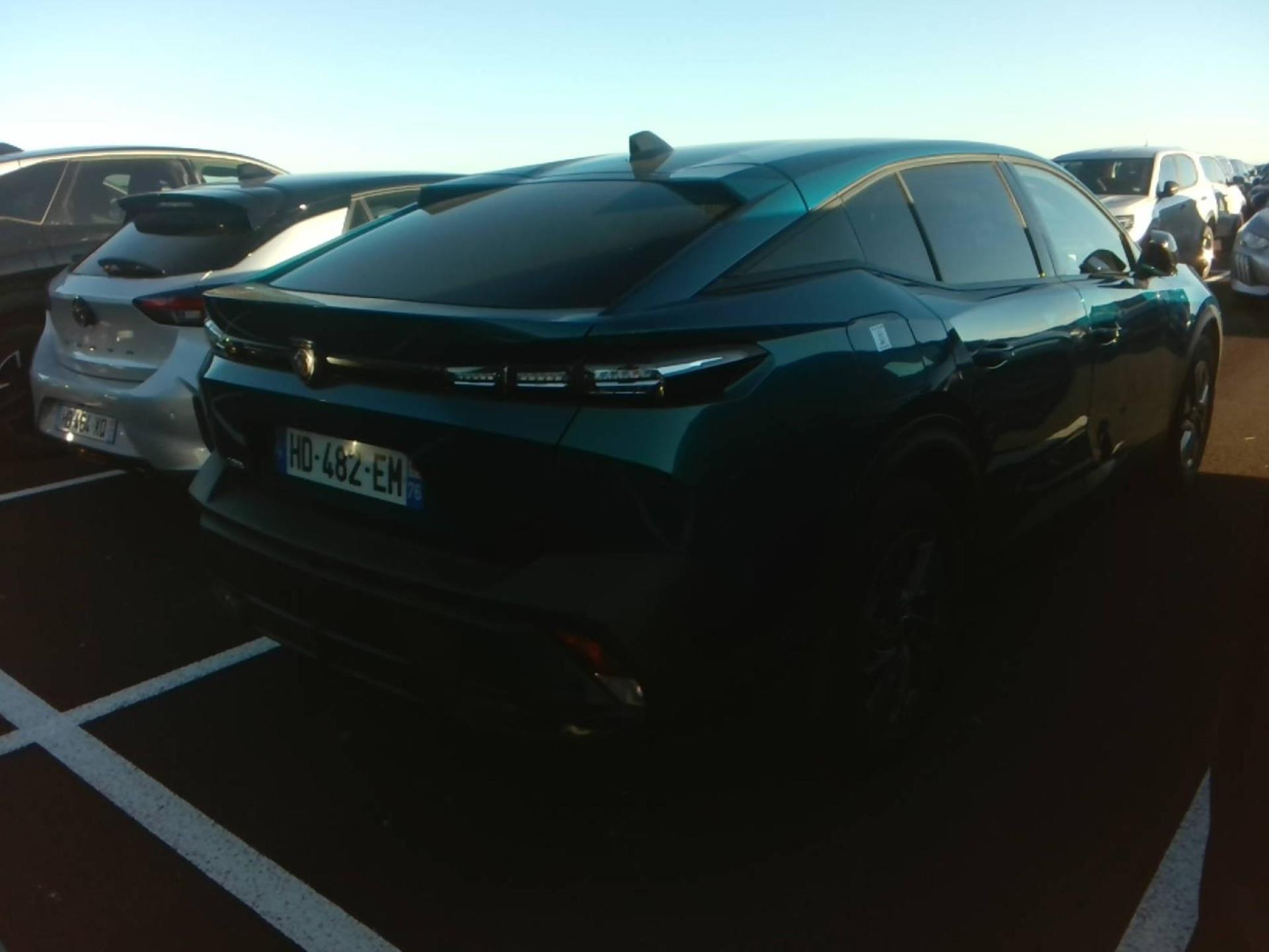 Peugeot 408 Hybrid 145 e-DCS6 Allure 2025