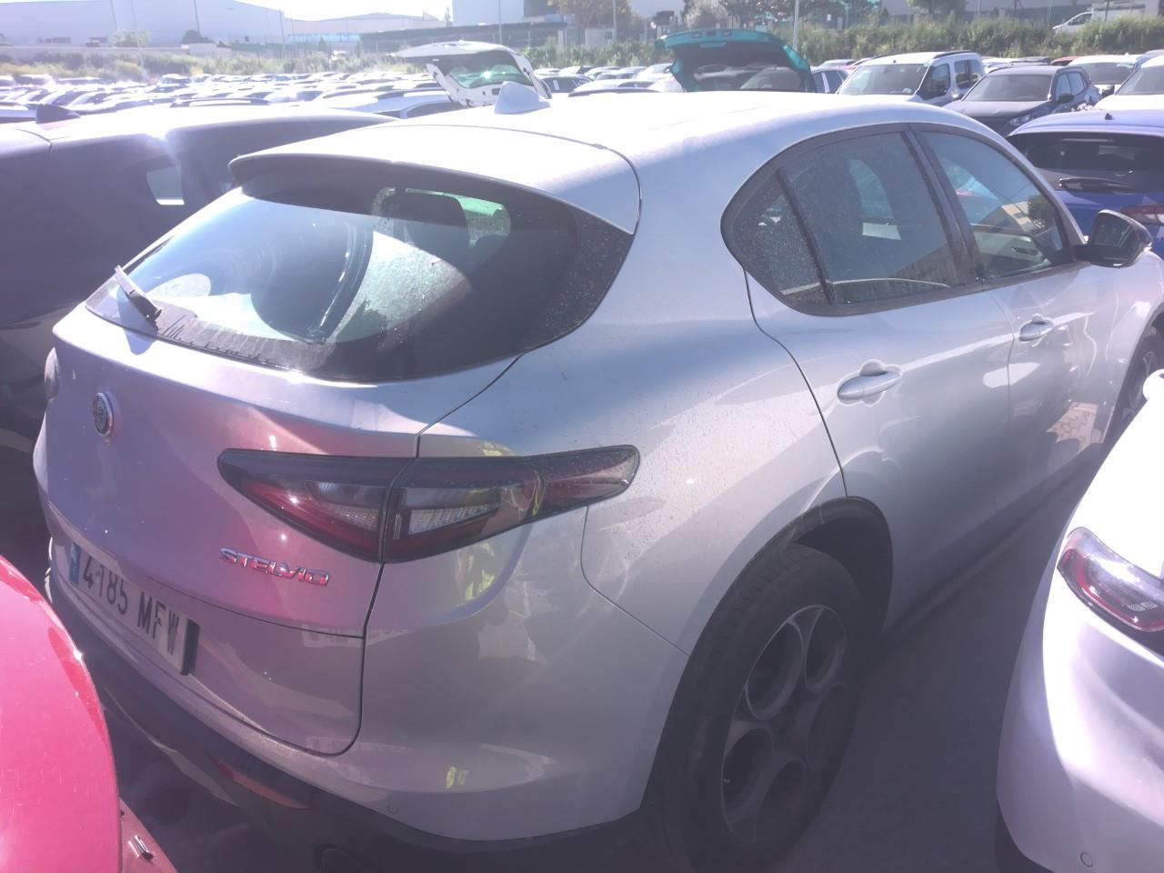 Foto Alfa Romeo Stelvio 3