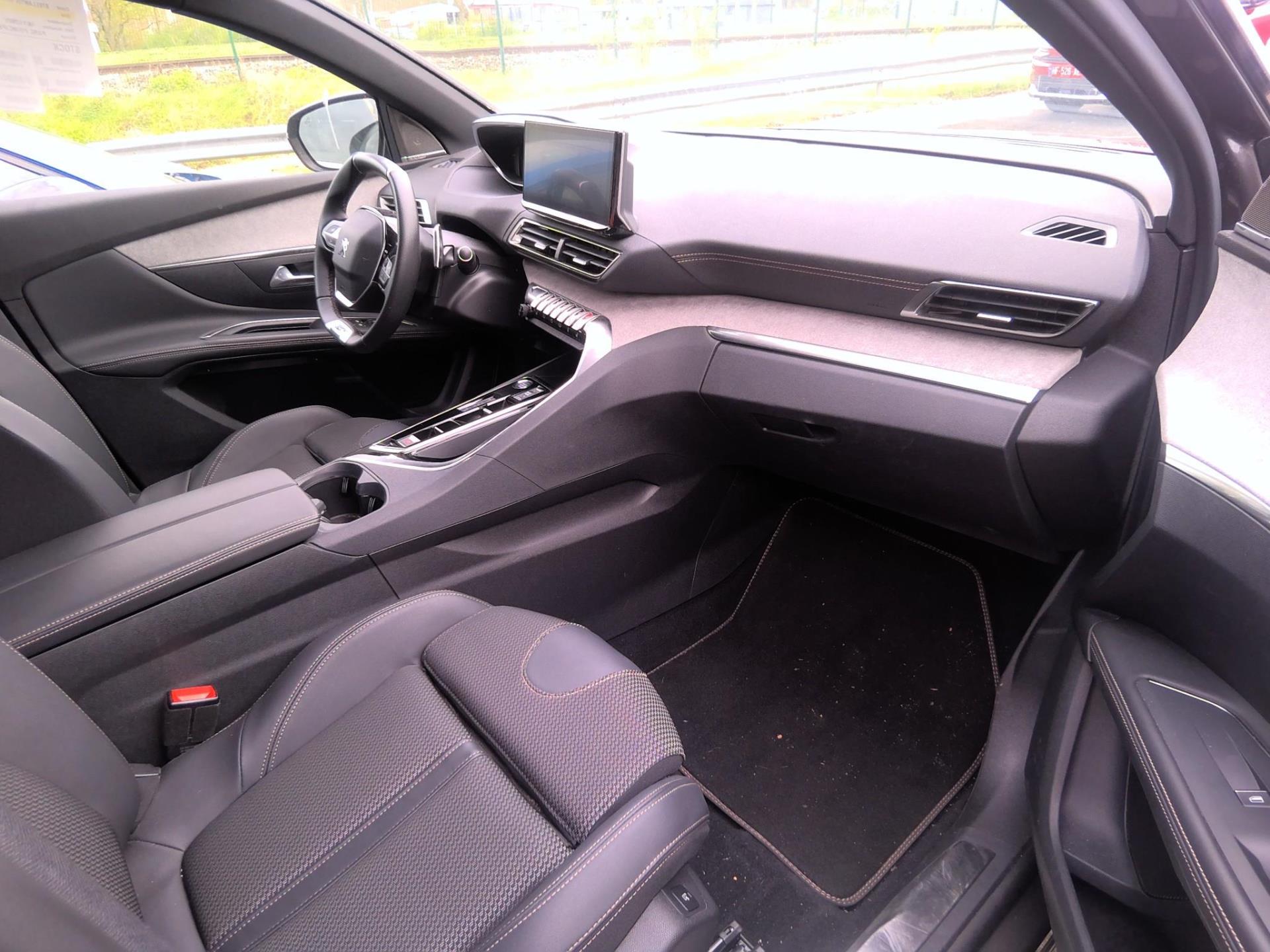 Peugeot 5008 PureTech 130ch S&S EAT8 GT 2023