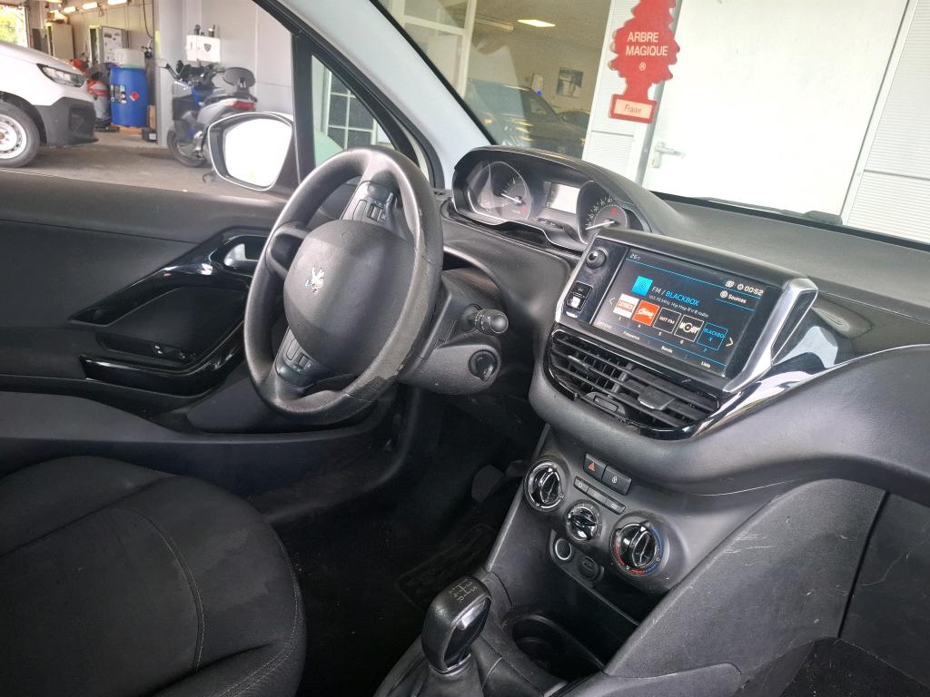 Peugeot 208R Entr