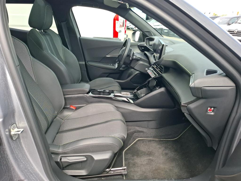 Peugeot 2008 PureTech 130 S&S EAT8 GT 2024
