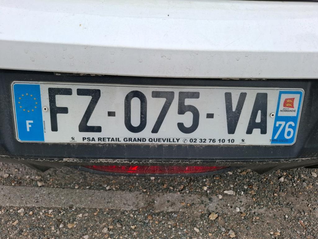 Peugeot 208 BlueHDi 100 S&S BVM6 Active Business 2021