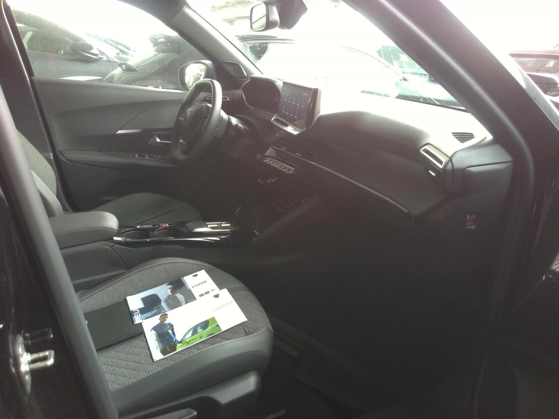 Peugeot 2008 Electrique 54 kWh 156 ch Allure 2025